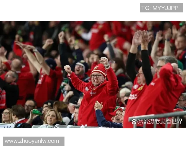 友谊赛精彩对决尤文图斯与曼联战成平局神扑瞬间引发全场热烈反响