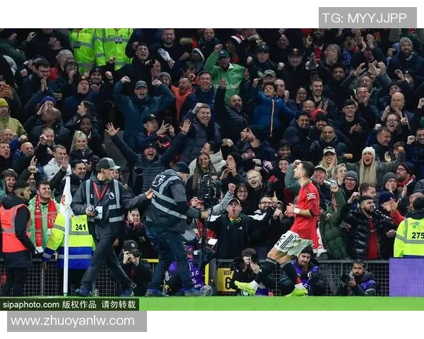 德甲惊天冷门里昂狂胜曼联五球红牌事件引发全场热议